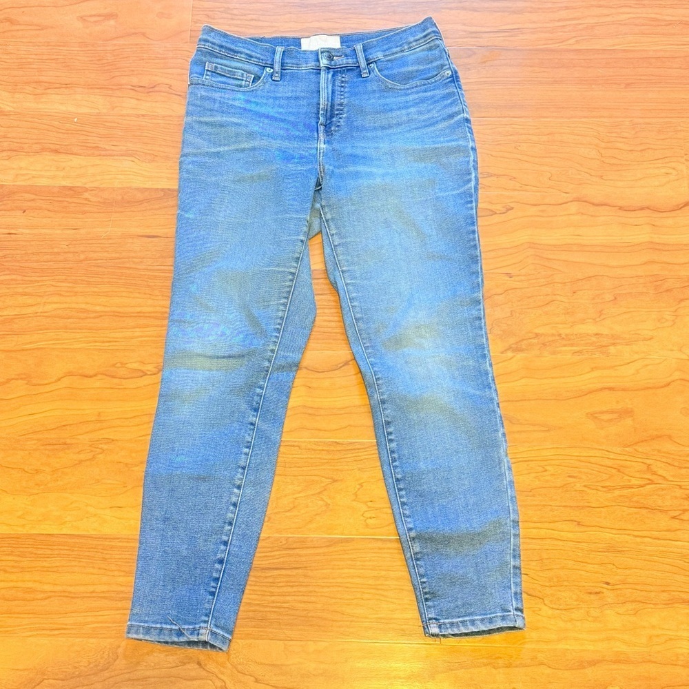 EVERLANE Medium Wash Ankle Jean size 28